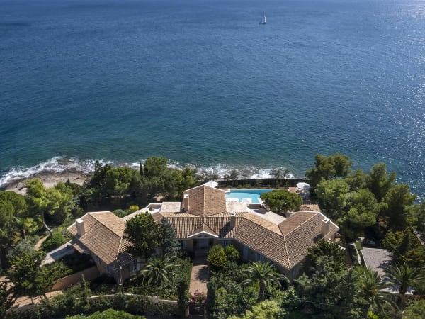 A view of Carmen from above.